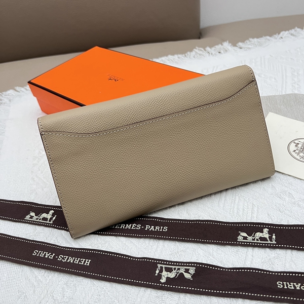 エルメス財布コピー背面デザイン